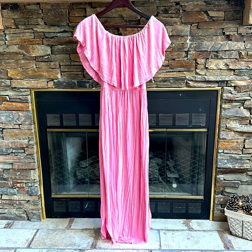 Bubblegum Maxi Dress with Pockets!